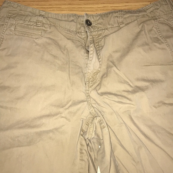 Shorts - Picture 3 of 4